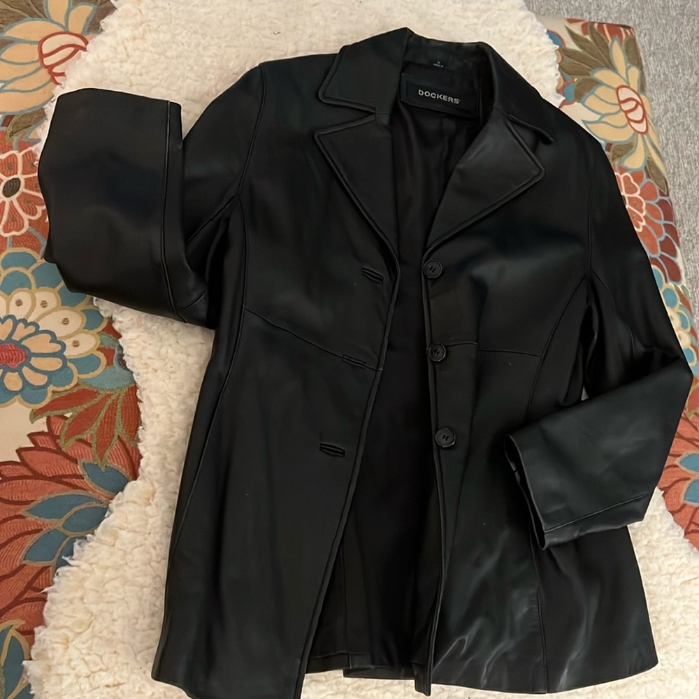 Dockers. Black Leather blazer.med